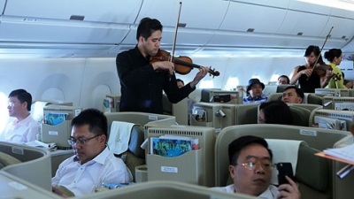 Vietnam Airlines officially flies the new A350